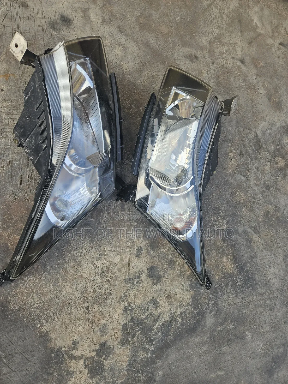 Chevrolet Cruze Headlight Pair