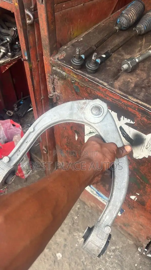 Range Rover Vogue 2016 Control Upper Arm