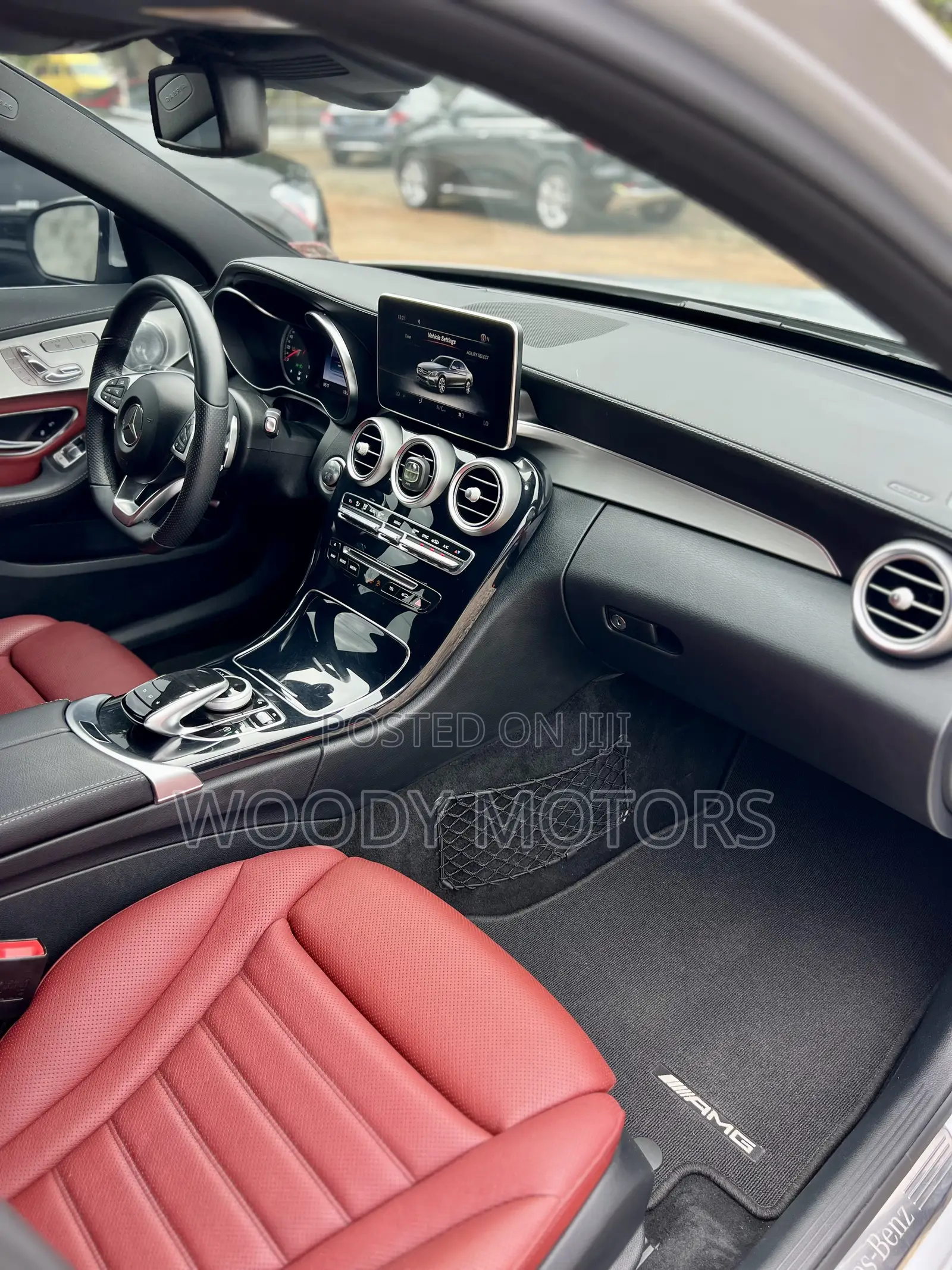 Mercedes-Benz C300 Sport 4dr AWD 4Matic Sedan (2.0L 4cyl 7A) 2015