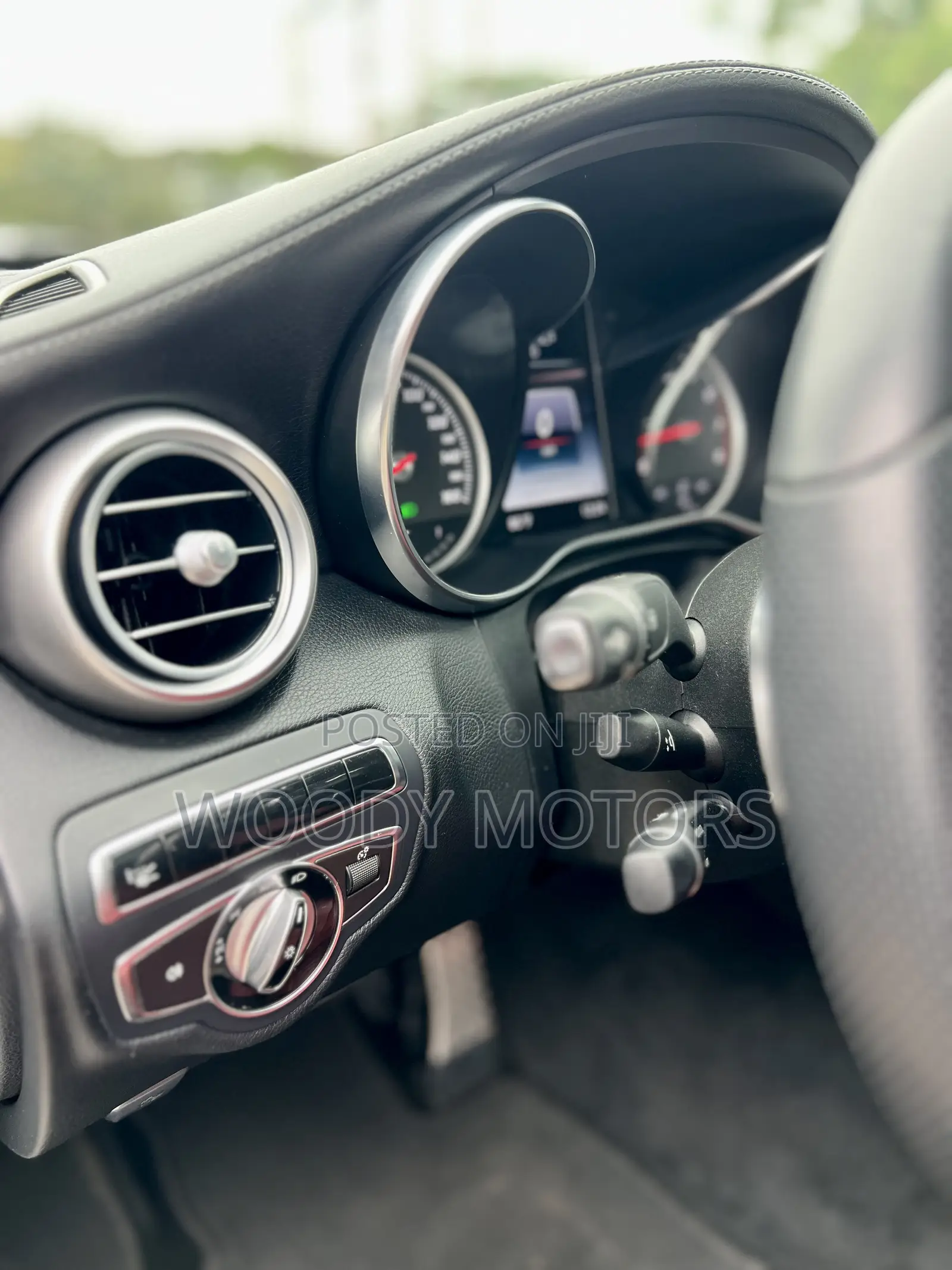 Mercedes-Benz C300 Sport 4dr AWD 4Matic Sedan (2.0L 4cyl 7A) 2015