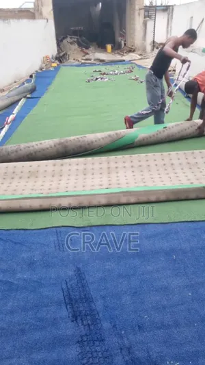 Artificial Green and Blue Carpet for Rent