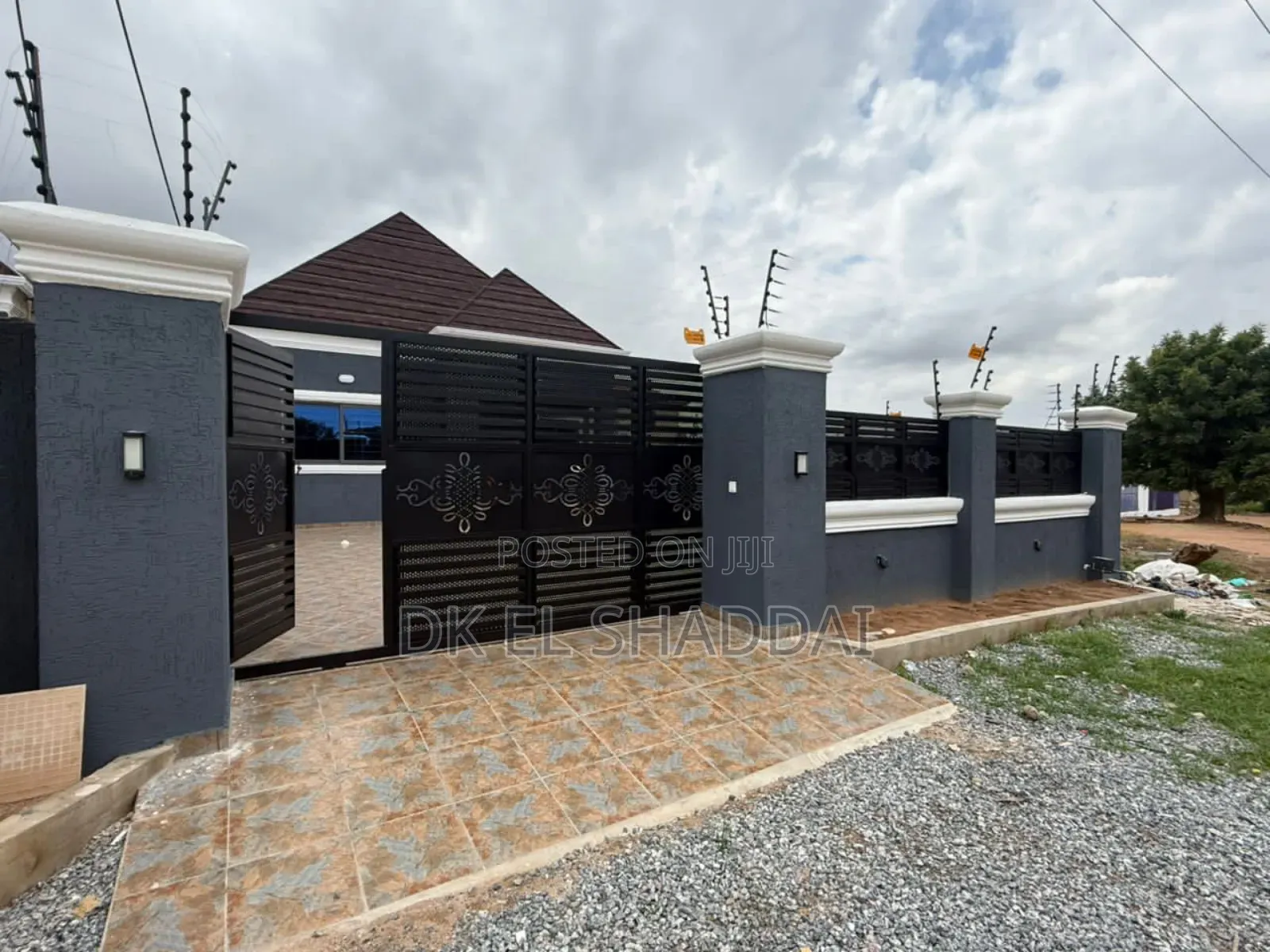 3bdrm House in Pokuase for sale