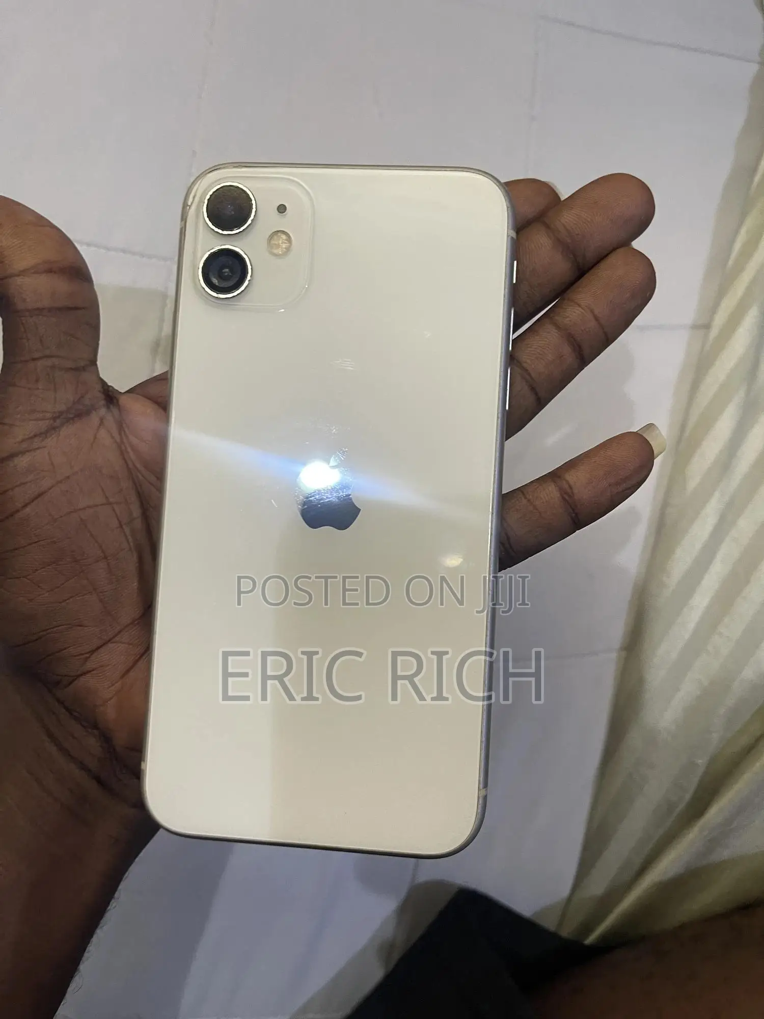 Apple iPhone 11 64 GB White