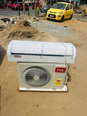 Self Diagnostic and Auto Swing 1.5 Hp Split Unit A.C. R410gas
