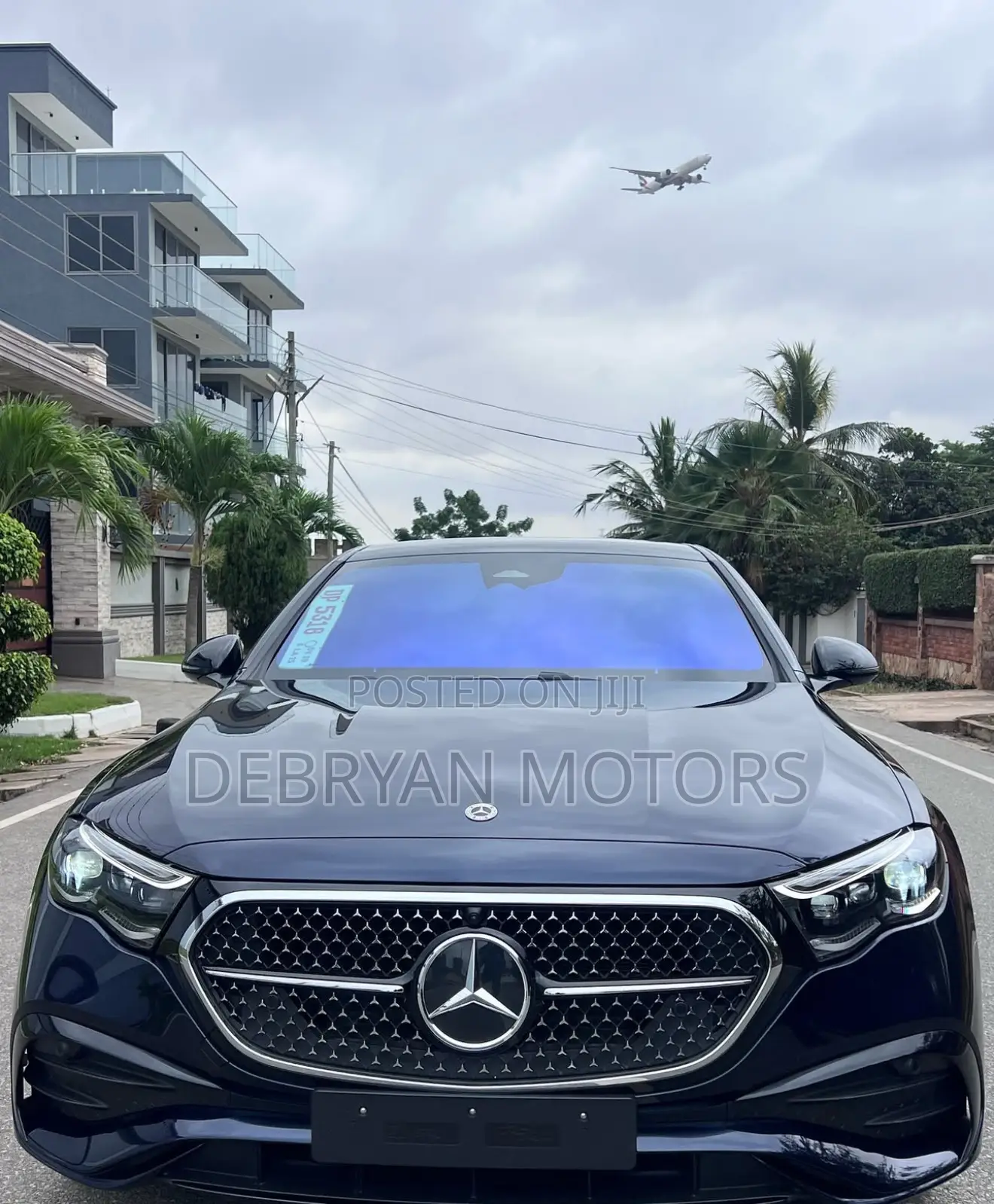 Mercedes-Benz E300 2025 Blue