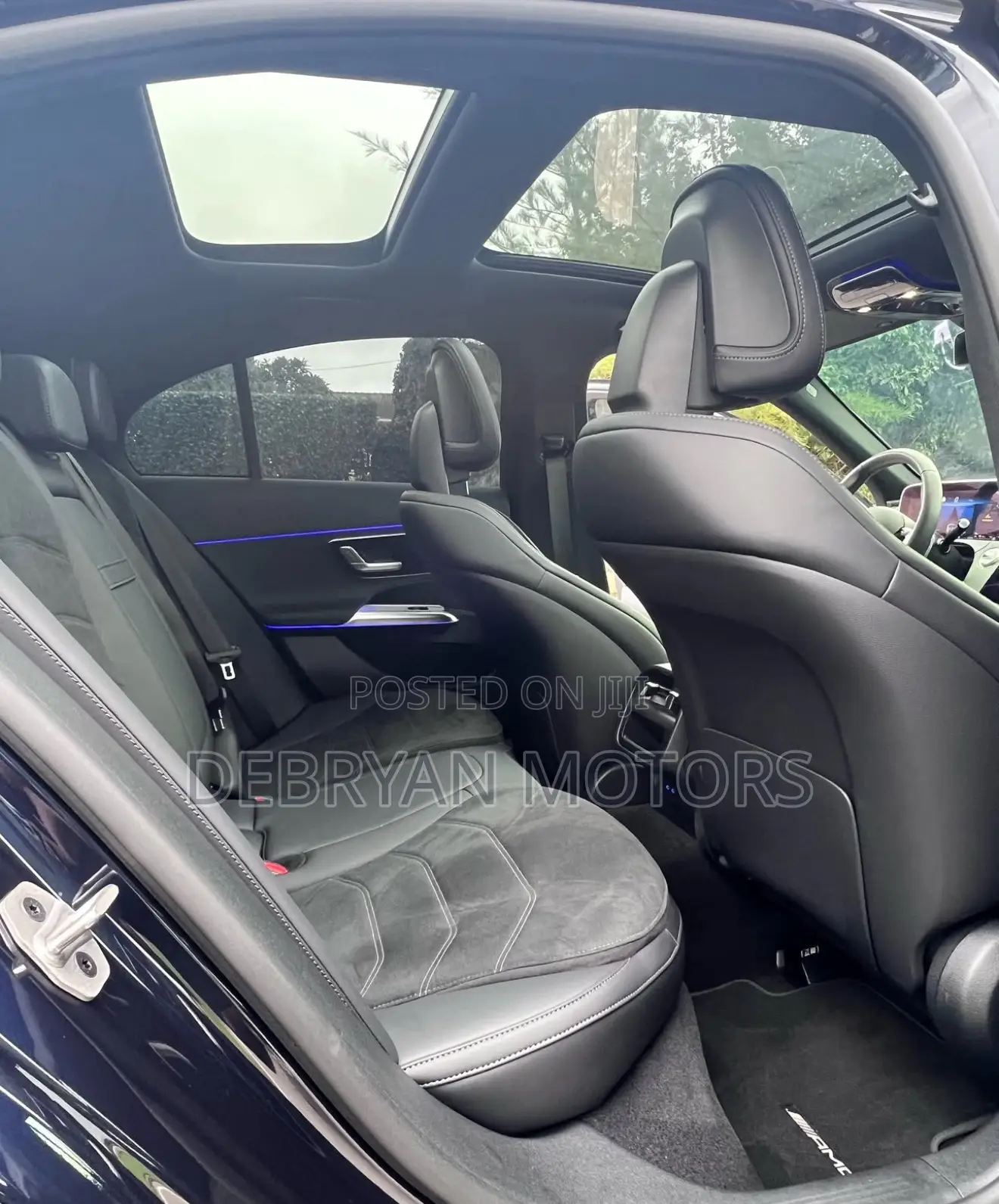 Mercedes-Benz E300 2025 Blue