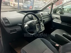 Toyota Voxy 2013 White