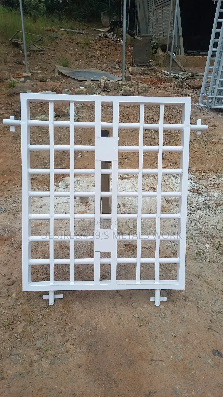 The Round Pipes Burglaproofs