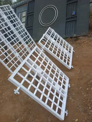 The Round Pipes Burglaproofs