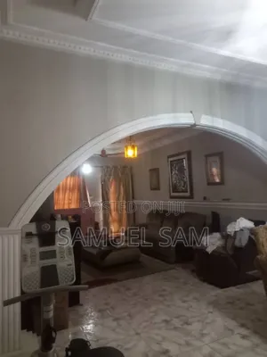 5bdrm House in Tema Community 5 for sale