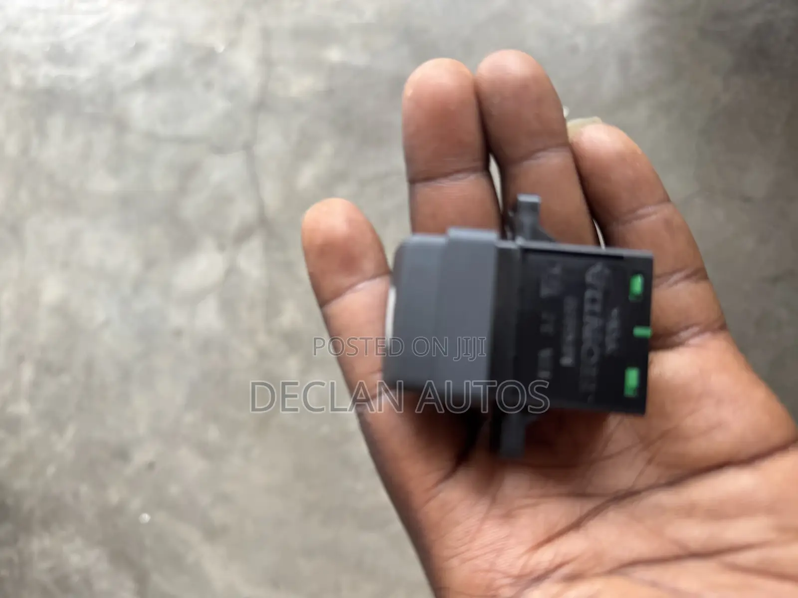 Honda Cr-v 2016 - 2025 Tailgate Open Switch