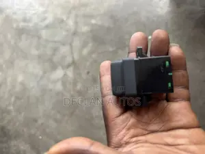 Honda Cr-v 2016 - 2025 Tailgate Open Switch