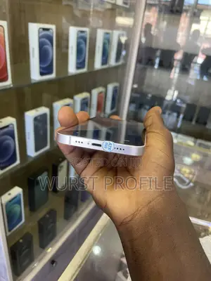New Apple iPhone 13 128 GB Pink