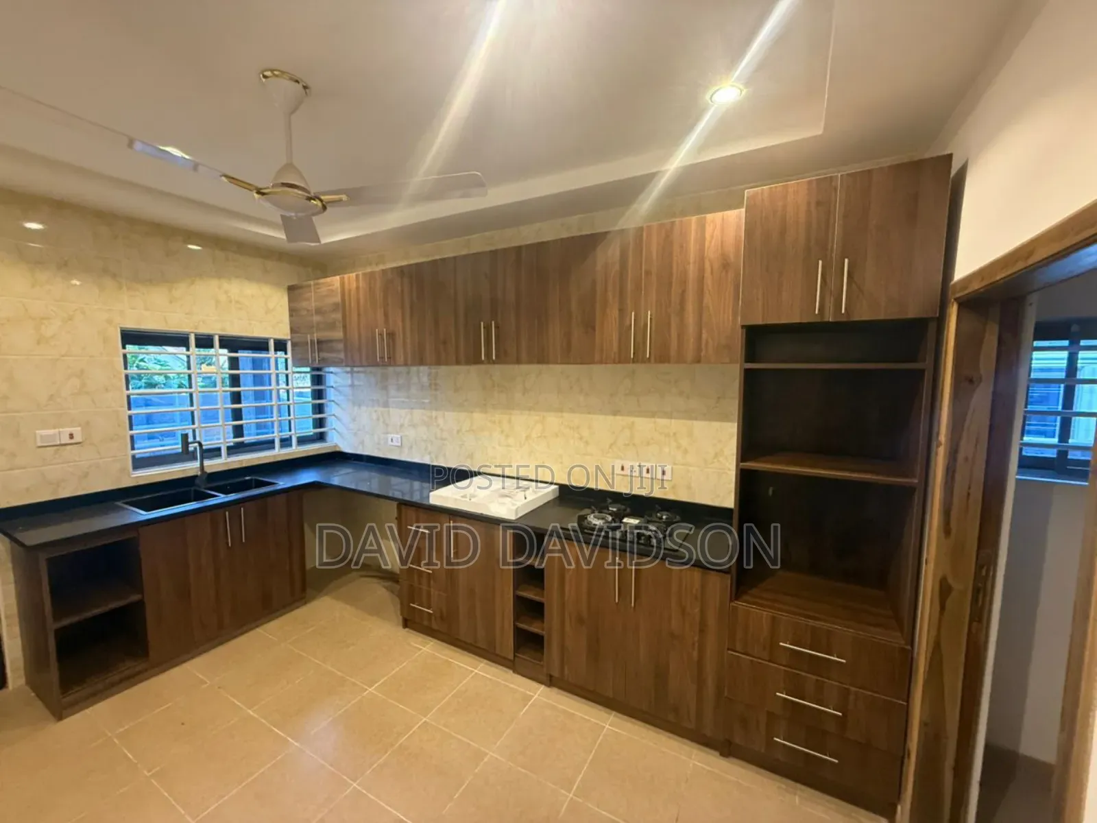 3bdrm House in 3 Bedroom New House, Tema Metropolitan for sale