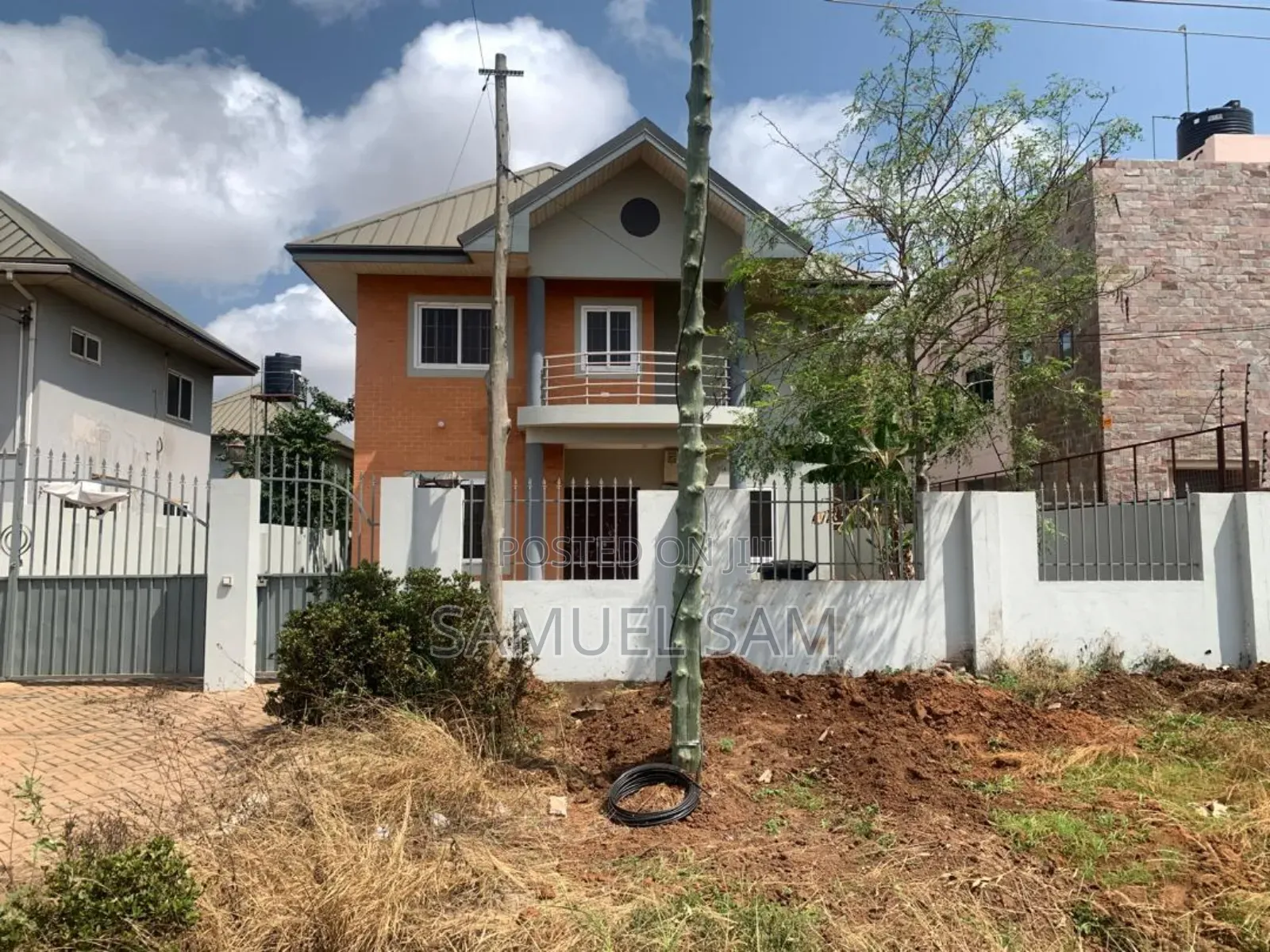 5bdrm House in Tema Community 10 for rent