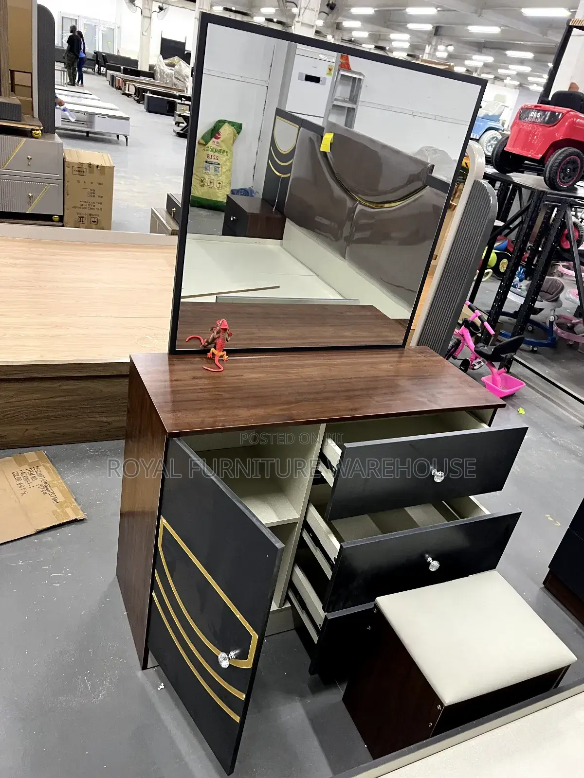 Foreign Simple Living Room Set