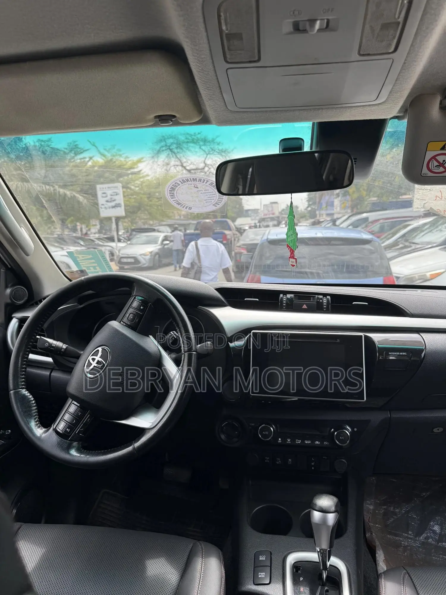 Toyota Hilux Revo Double Cab Deisel 2.4 AWD 2018 White