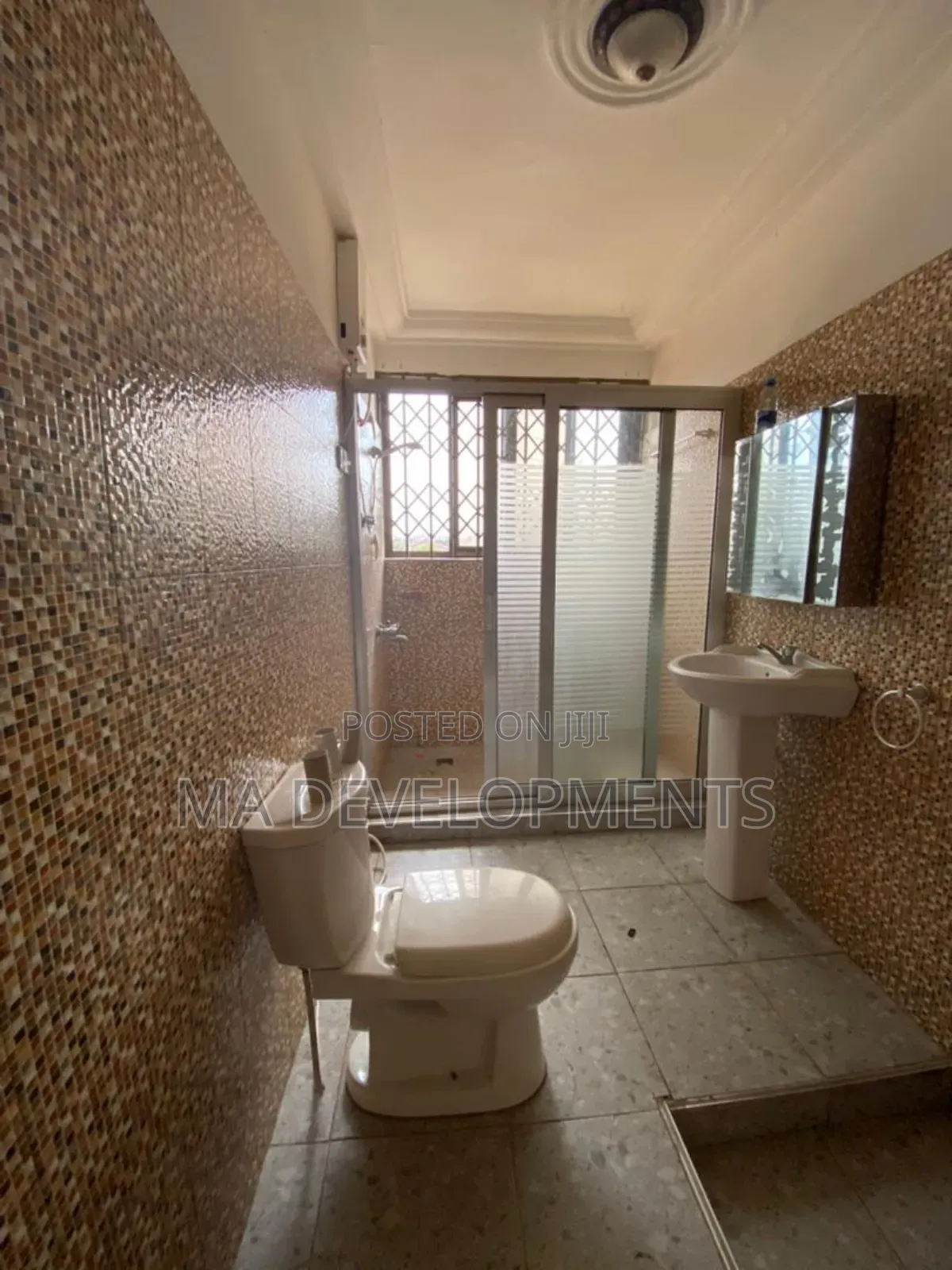 2bdrm Apartment in Madev Realty, Ofankor for rent