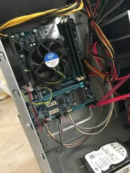 Desktop Computer Gigabyte GB-BXi3-5010-BN 8GB Intel Core i7 HDD 500GB