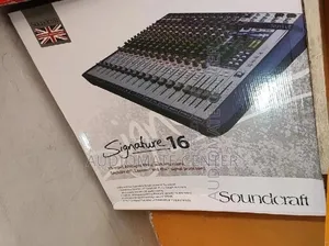 Soundcraft Singnature 16 Mixer