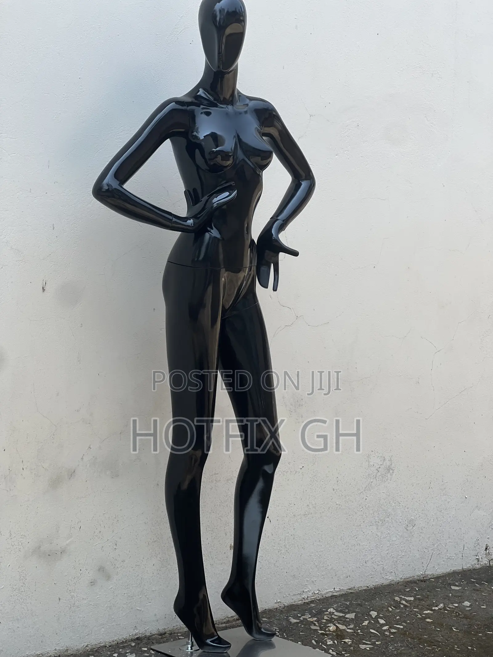 Black Pose Famale Mannequin Black