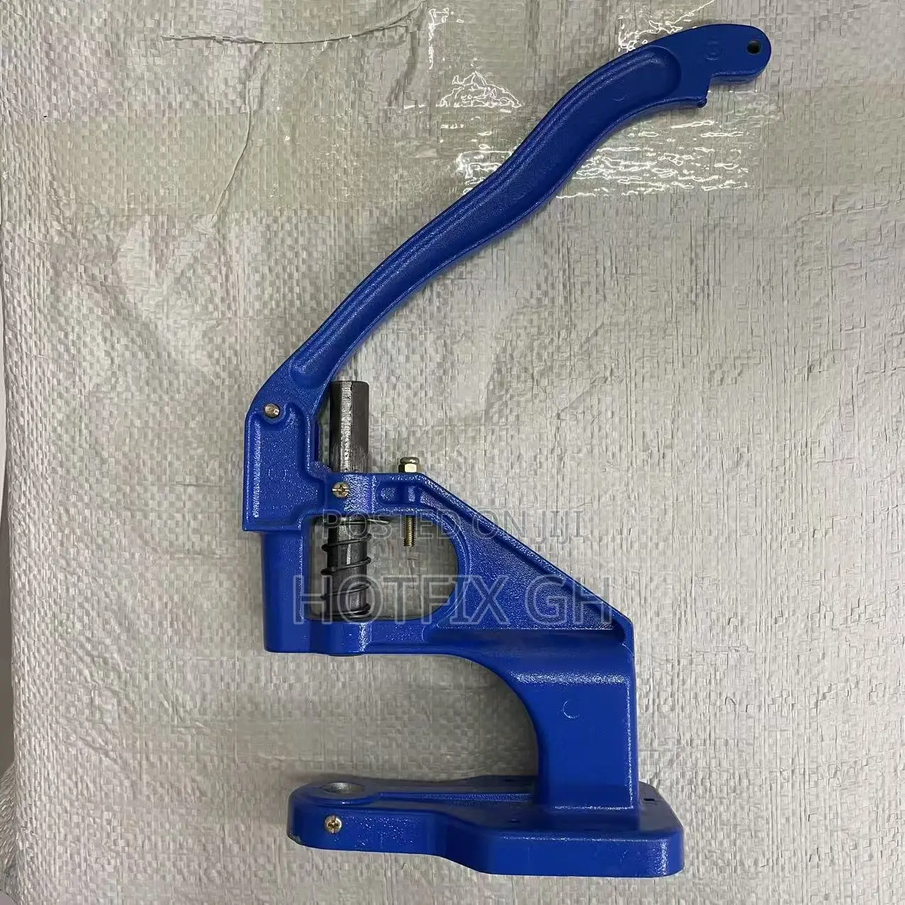 Eyelets Machine