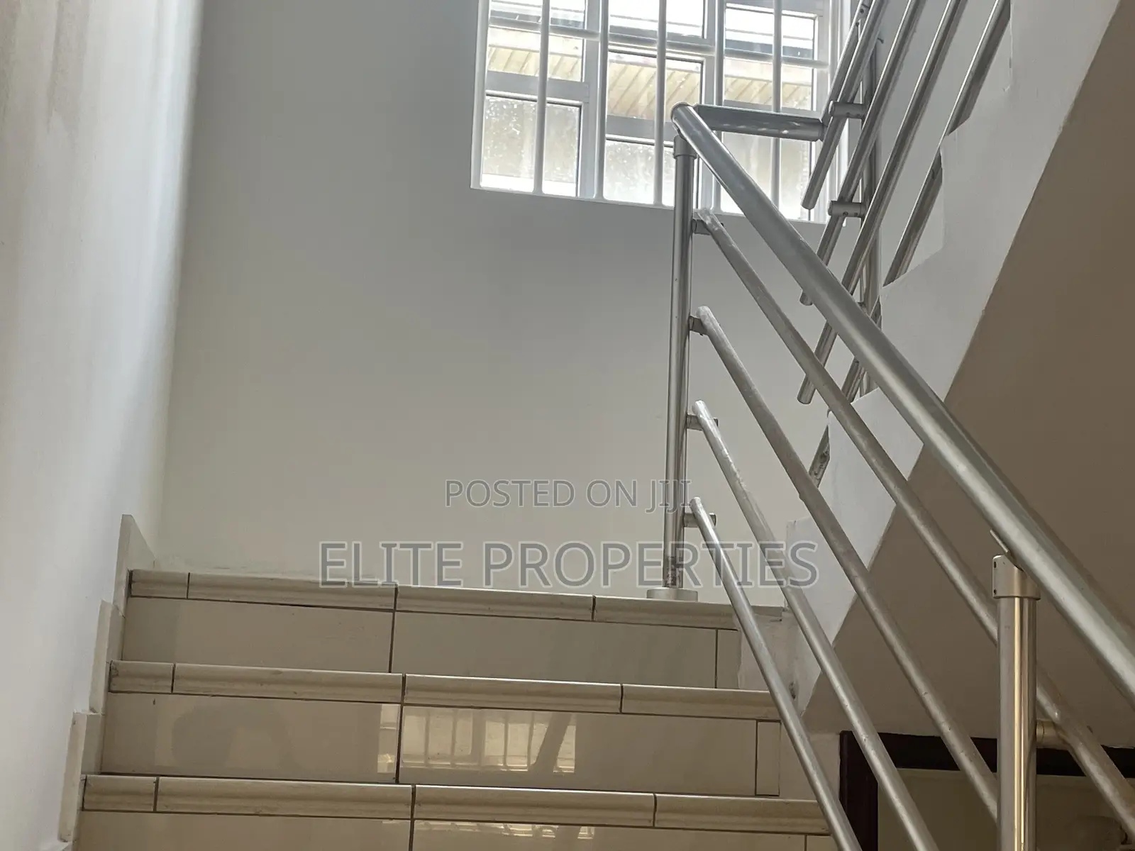 4bdrm Duplex in Community 25 Hfc for rent