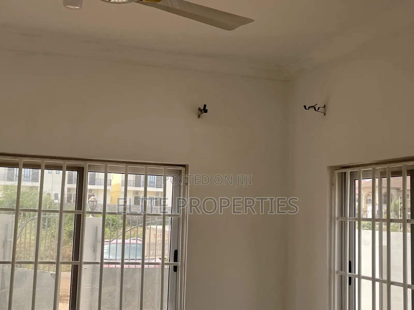 4bdrm Duplex in Community 25 Hfc for rent