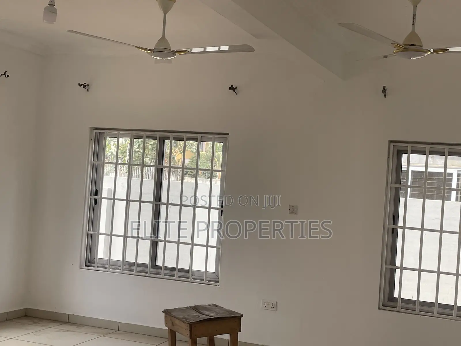 4bdrm Duplex in Community 25 Hfc for rent