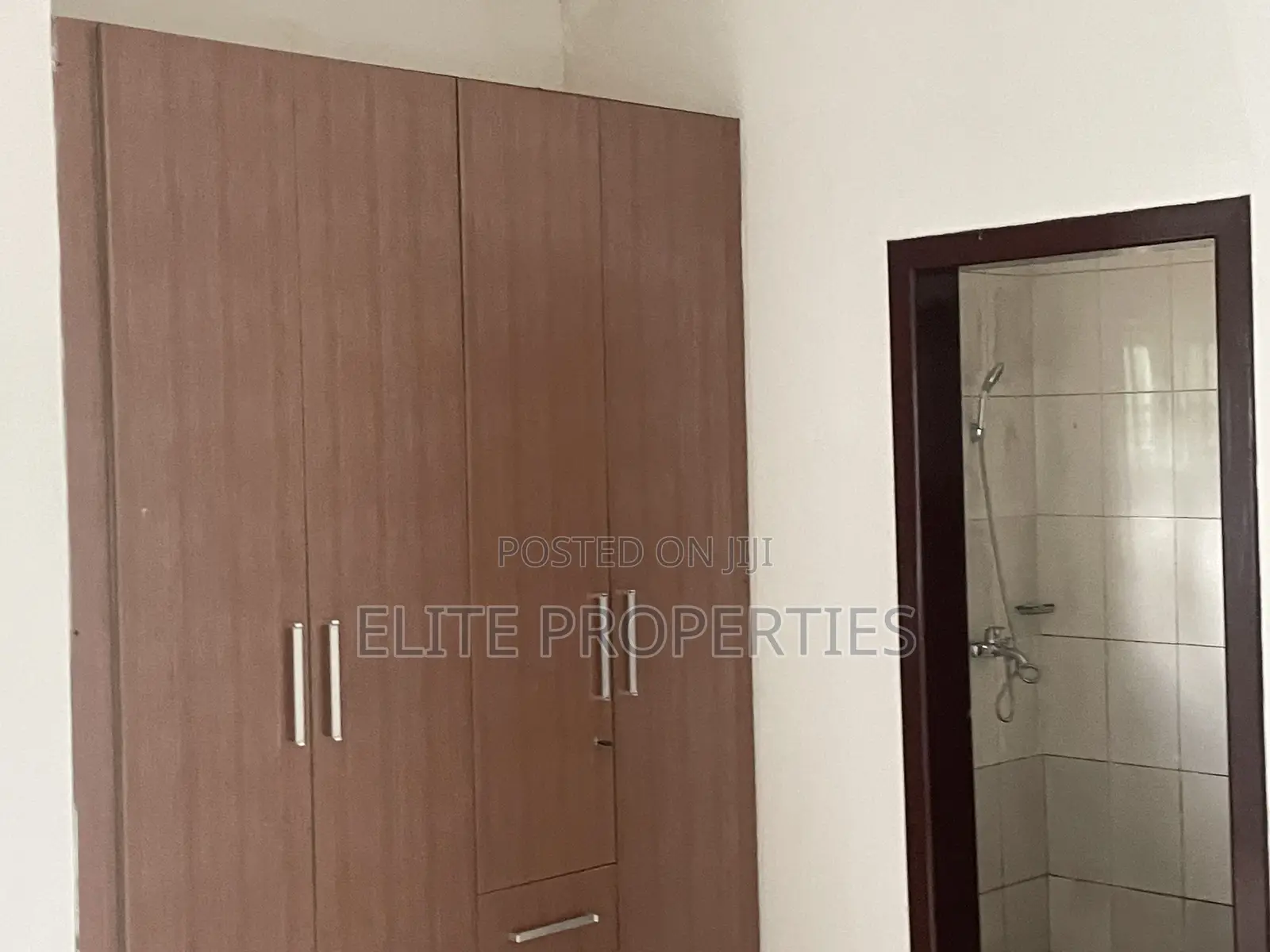 4bdrm Duplex in Community 25 Hfc for rent