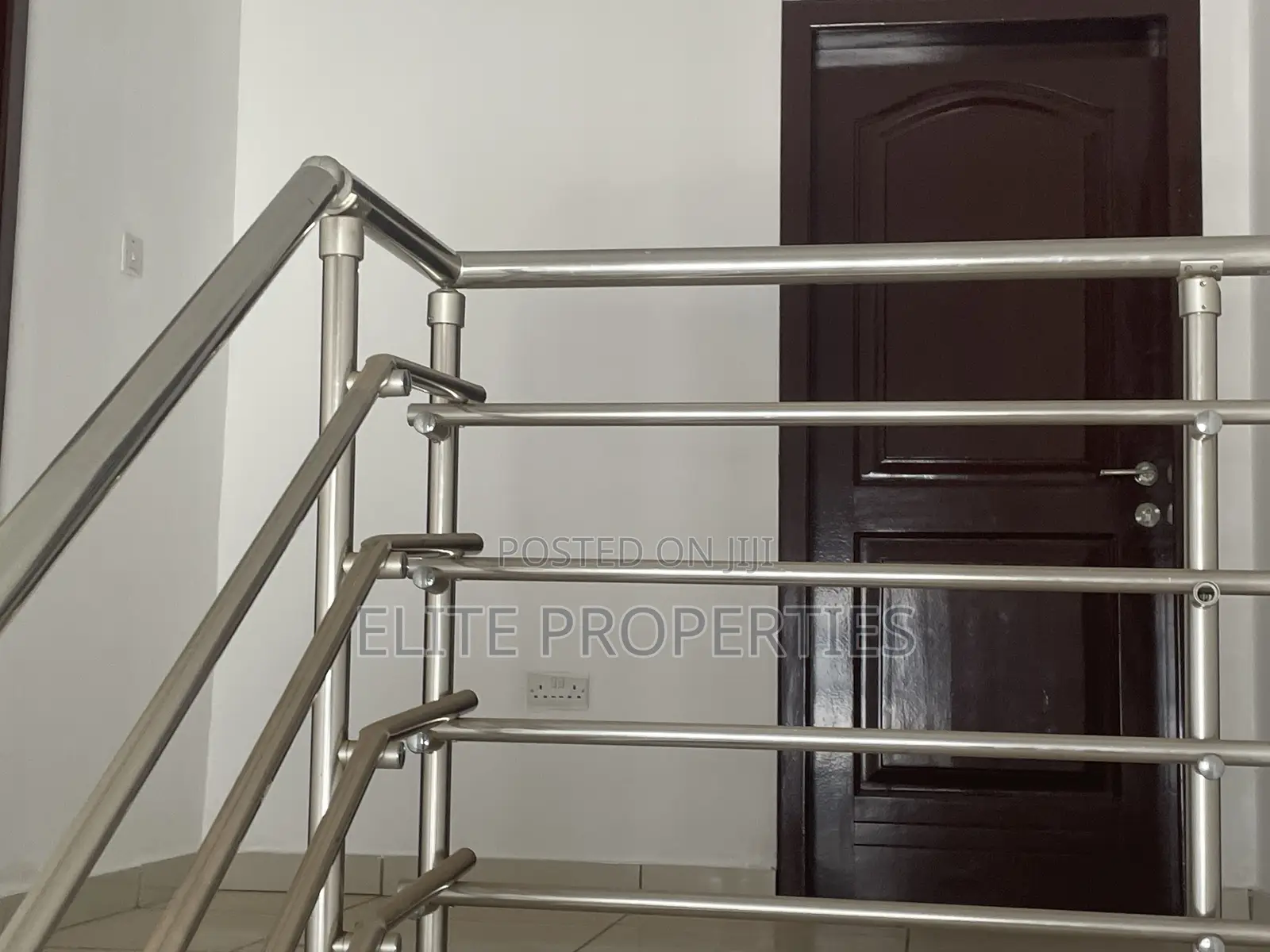 4bdrm Duplex in Community 25 Hfc for rent