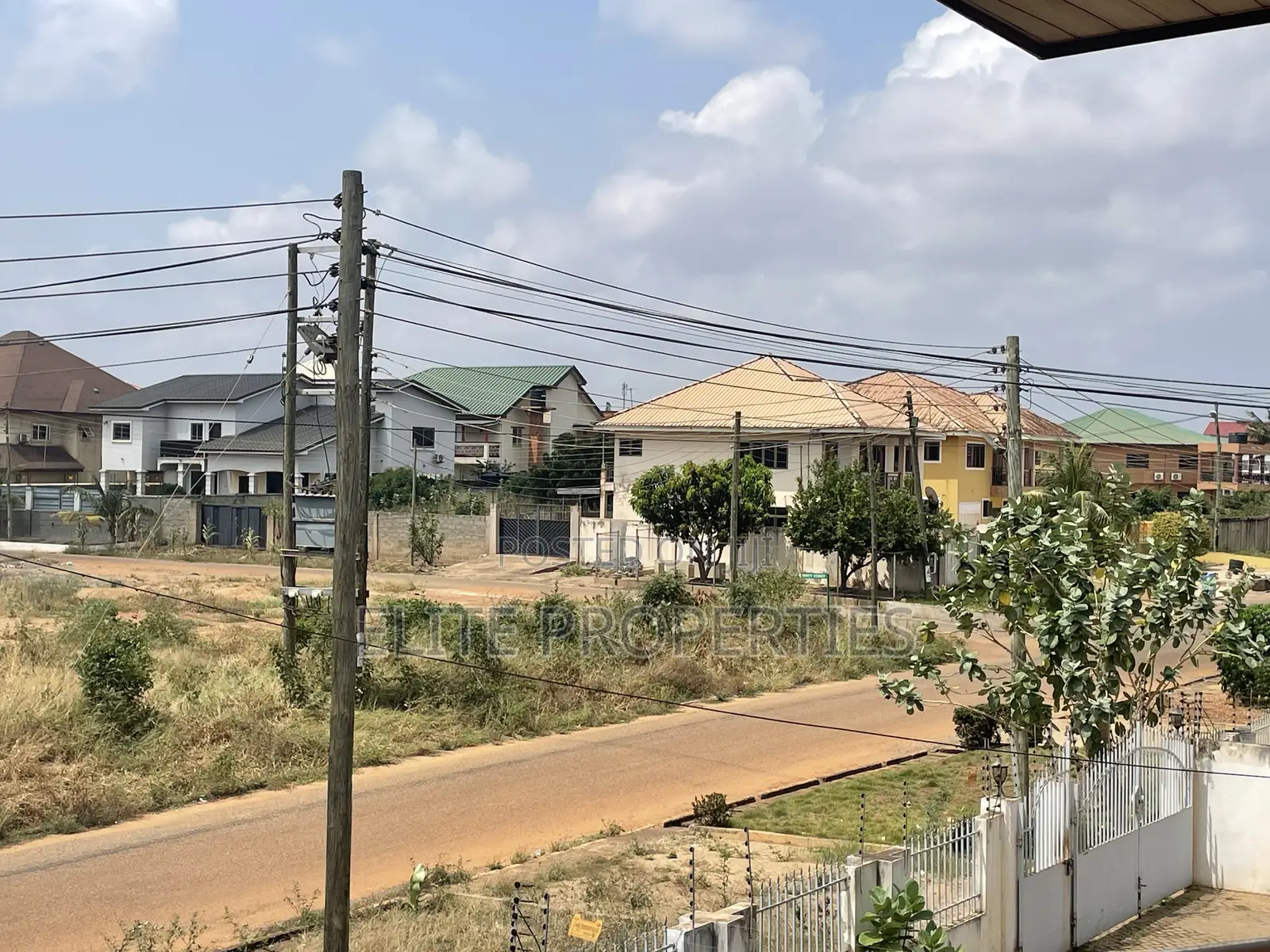 4bdrm Duplex in Community 25 Hfc for rent