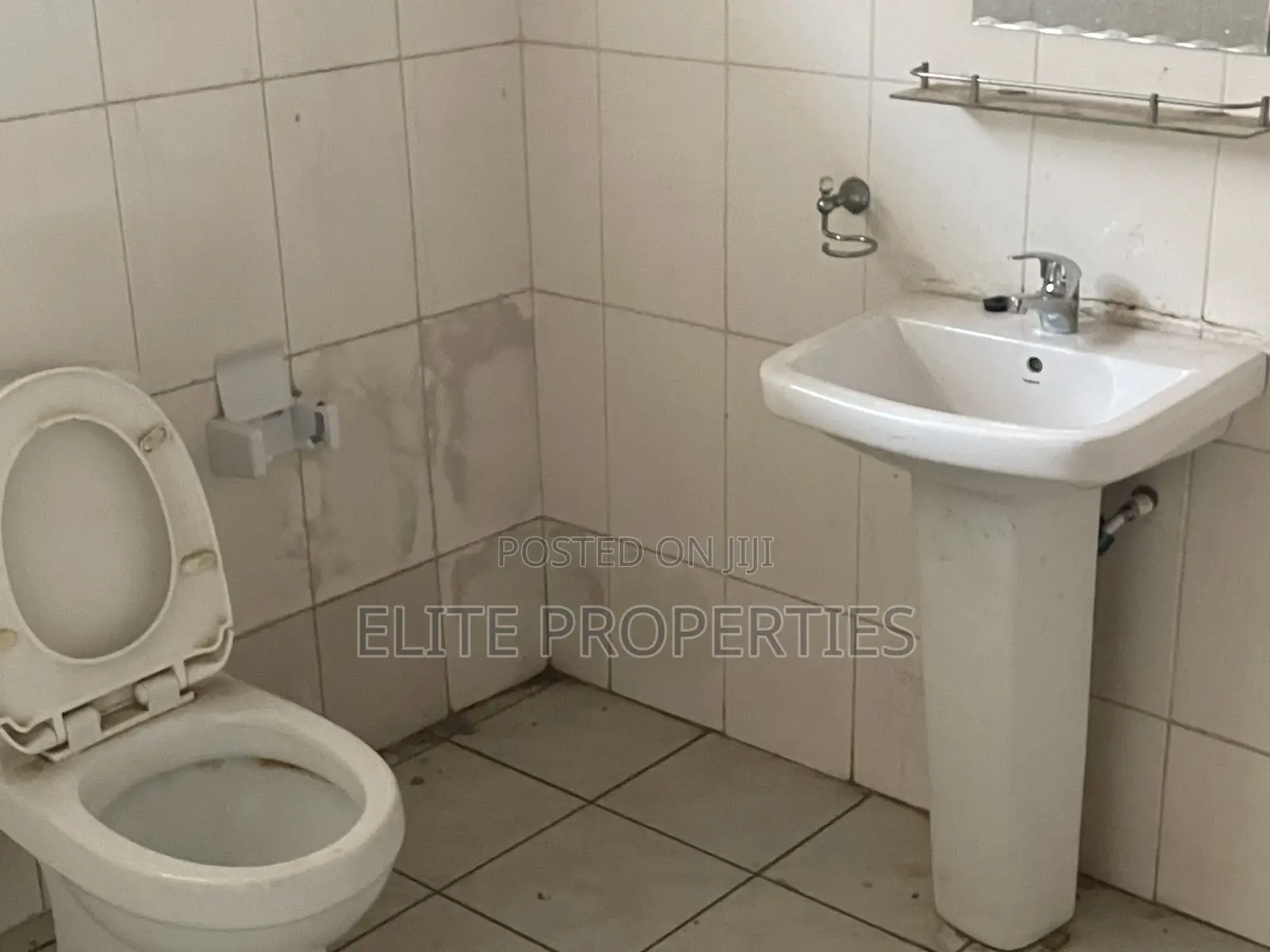 4bdrm Duplex in Community 25 Hfc for rent
