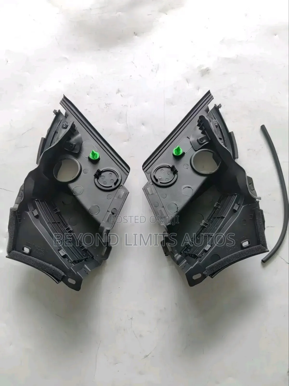 Honda Civic 2096,2007,2008,2009,2010,2011 Wiper Ends Vent