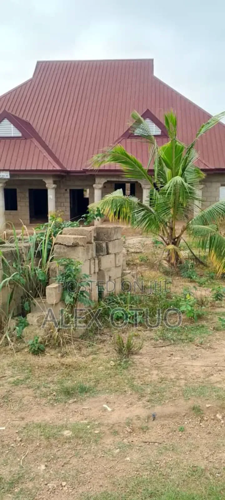 6bdrm House in Alex Otuo Properties, Kumasi Metropolitan for sale