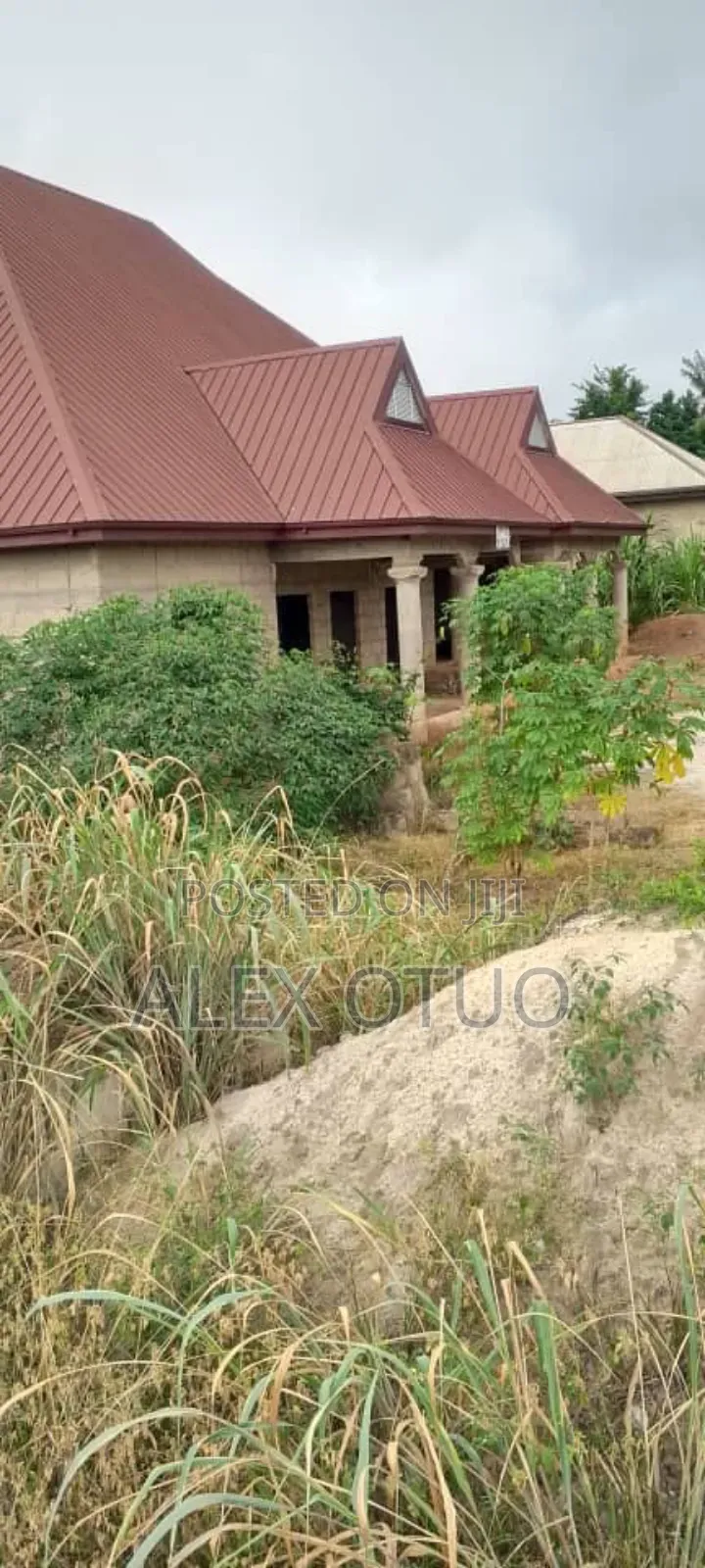 6bdrm House in Alex Otuo Properties, Kumasi Metropolitan for sale