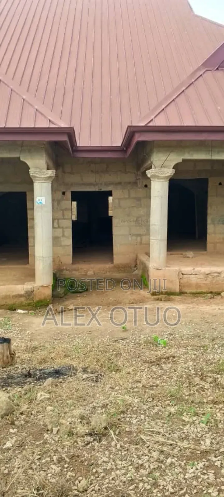 6bdrm House in Alex Otuo Properties, Kumasi Metropolitan for sale