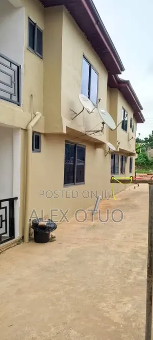 8bdrm Apartment in Alex Otuo Properties, Kumasi Metropolitan for sale