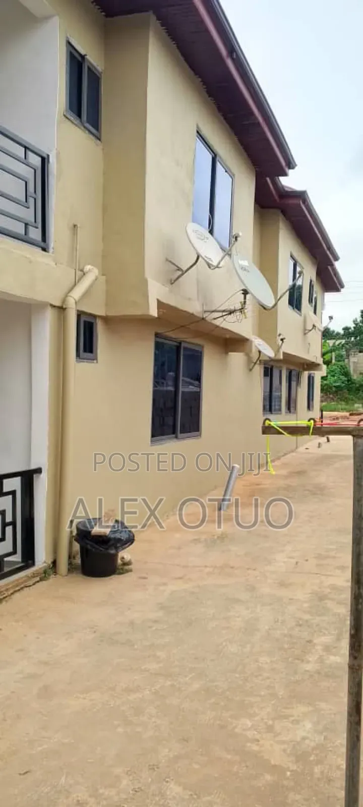 8bdrm Apartment in Alex Otuo Properties, Kumasi Metropolitan for sale