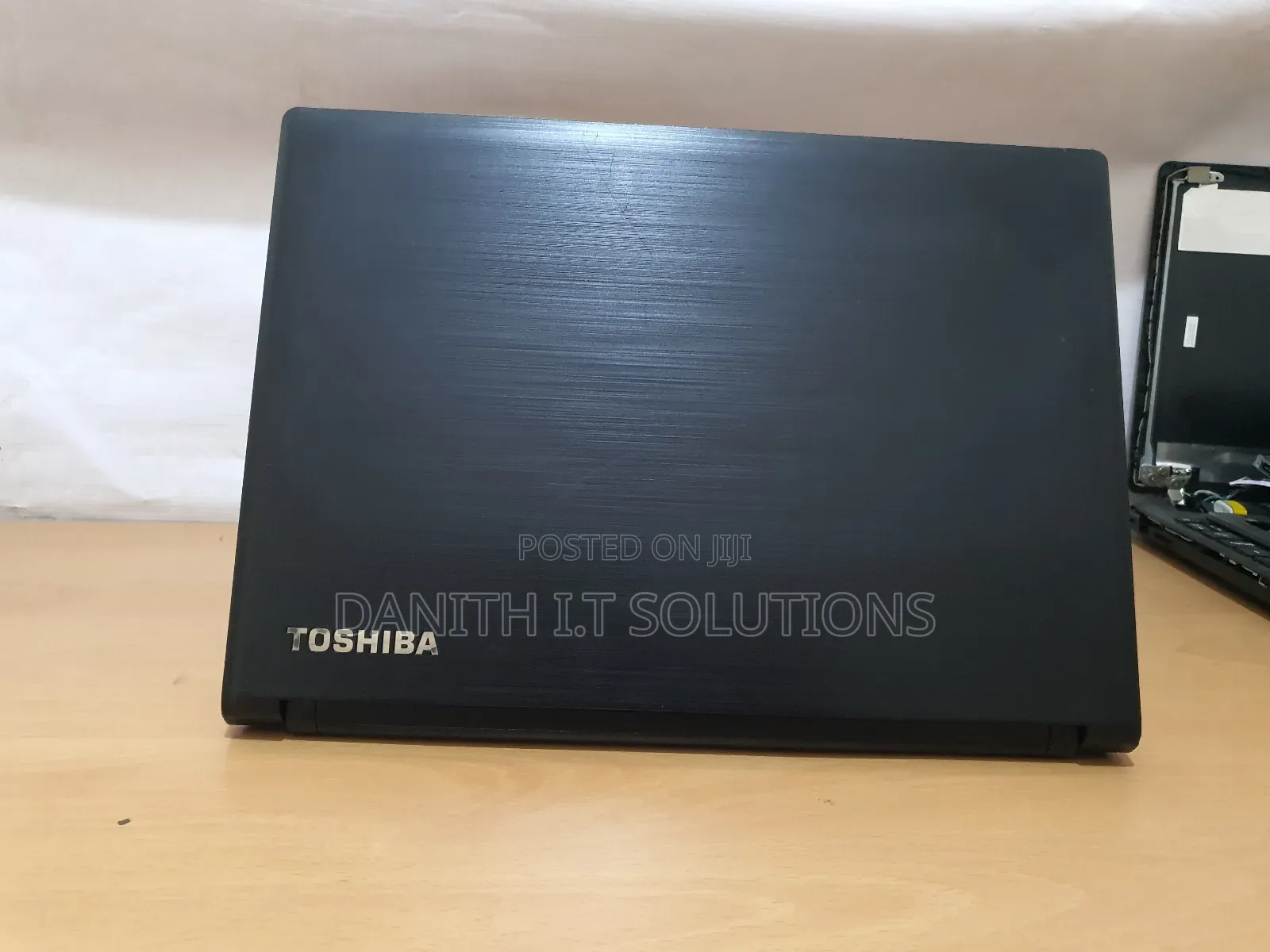 Laptop Toshiba Satellite Pro B40 4GB Intel Pentium SSD 128GB