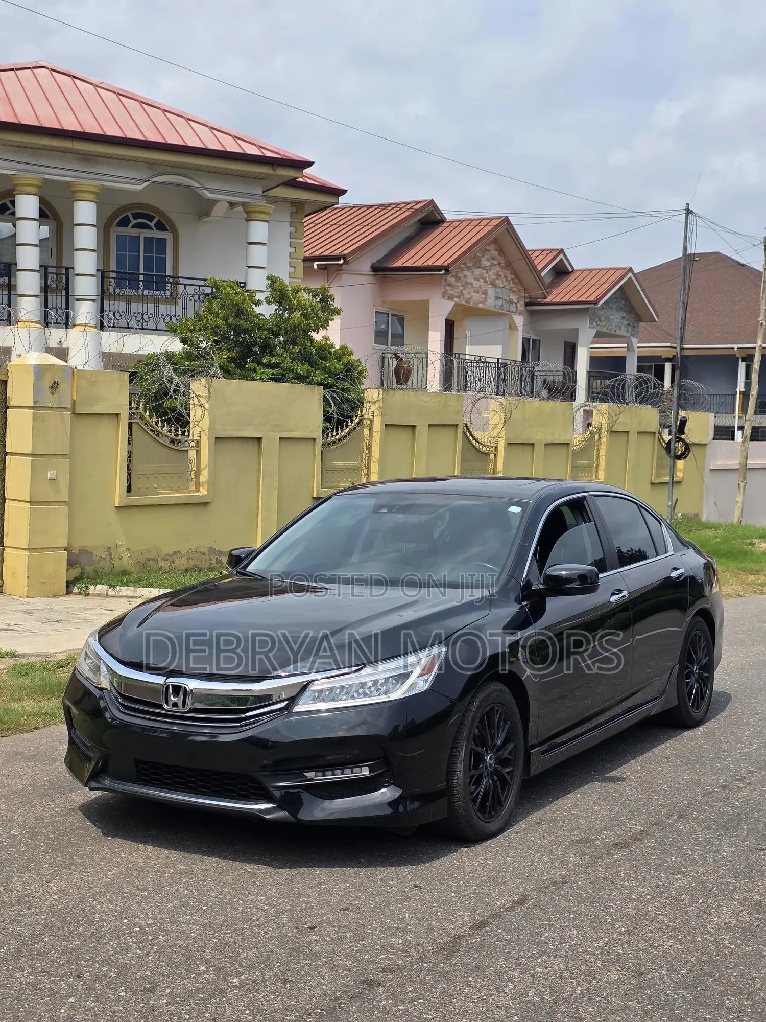 Honda Accord Touring 4dr Sedan FWD (3.5L 6cyl 6A) 2016 Black