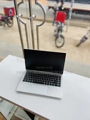 New Laptop HP EliteBook 1040 G8 16GB Intel Core I7 SSD 512GB