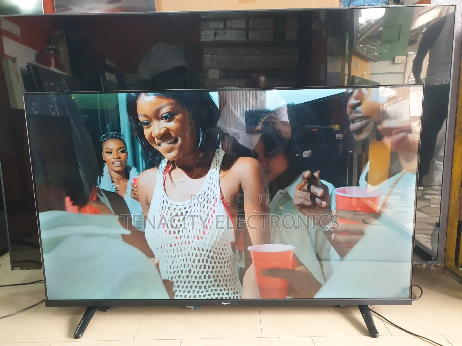 Q.Bell 55"Uhd HDR Smart Edgless Satellite Tv