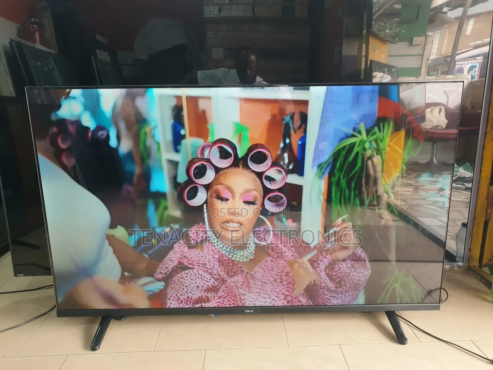 Q.Bell 55"Uhd HDR Smart Edgless Satellite Tv