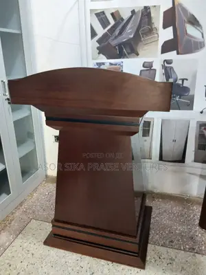 Podium Wooden