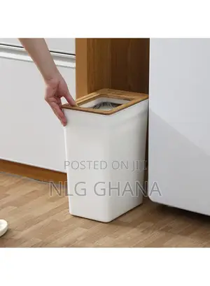 7.5l Bamboo Lid Plastic Trash Can Minimalist Living Room. Tvx26573