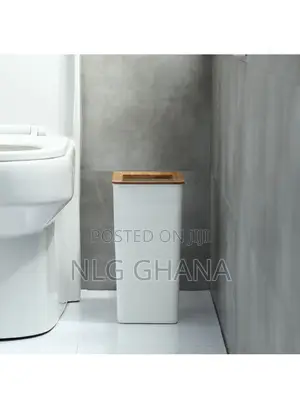 7.5l Bamboo Lid Plastic Trash Can Minimalist Living Room. Tvx26573