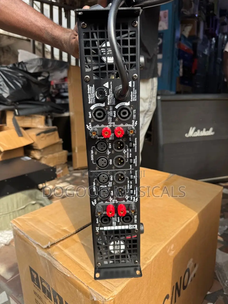 Crest-audio K8 4-channel 8000watt Power Amplifier