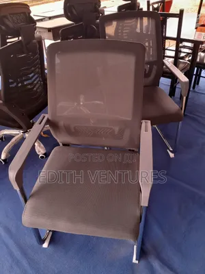 Buer Waiting Chair