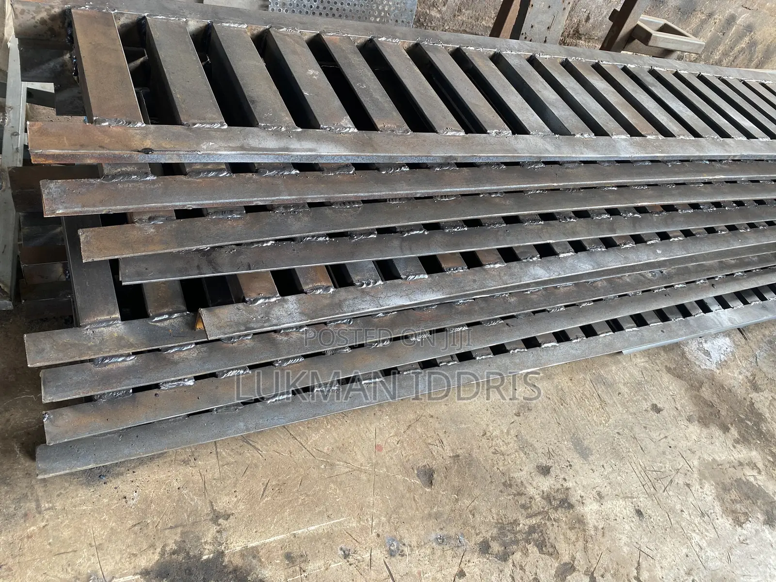 Metal Gate